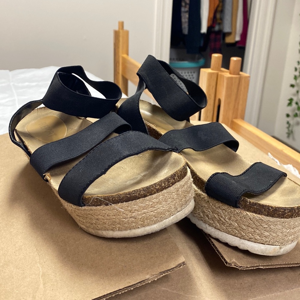 Black platform sandals